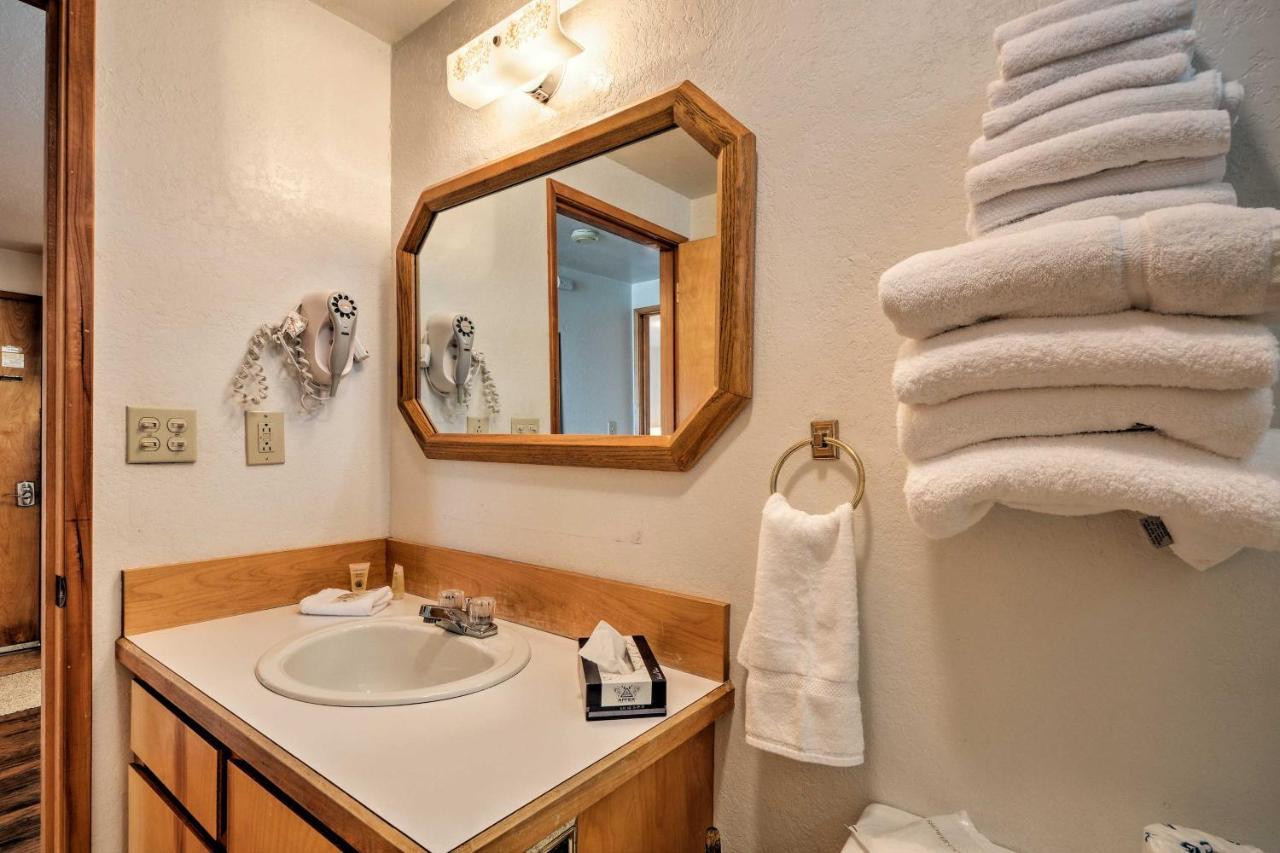 Smith River Vintage Cabin Oceanfront Deck And Views מראה חיצוני תמונה